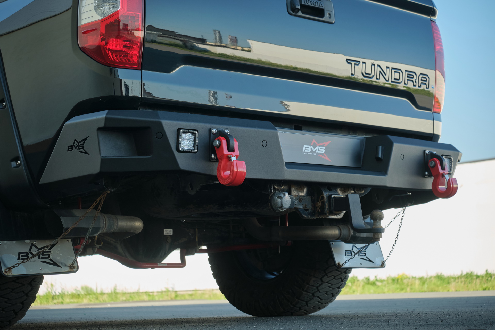 Бампер задний PRO-Line Tundra II рест 2013-2021