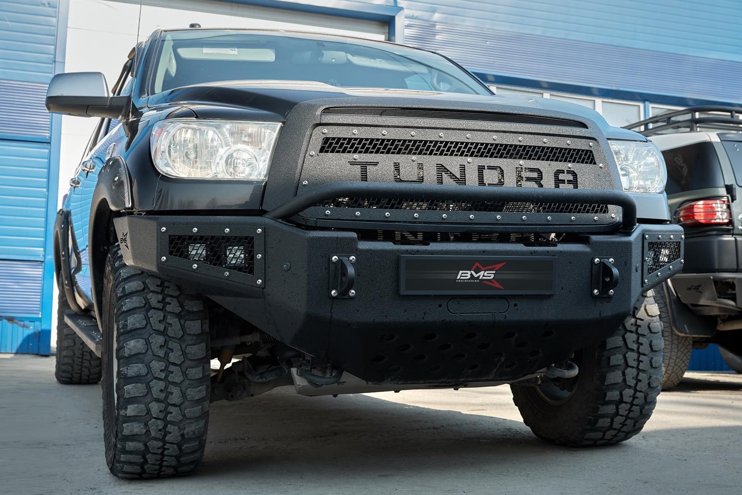 Бампер передний PRO-Line Tundra II 2007-2013