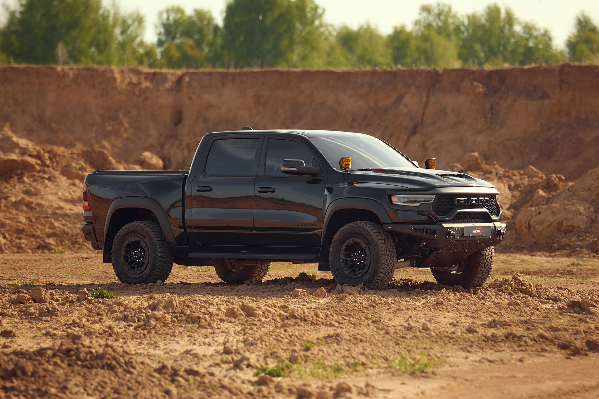 Бампер передний PRO-Line RAM TRX 2020-2024