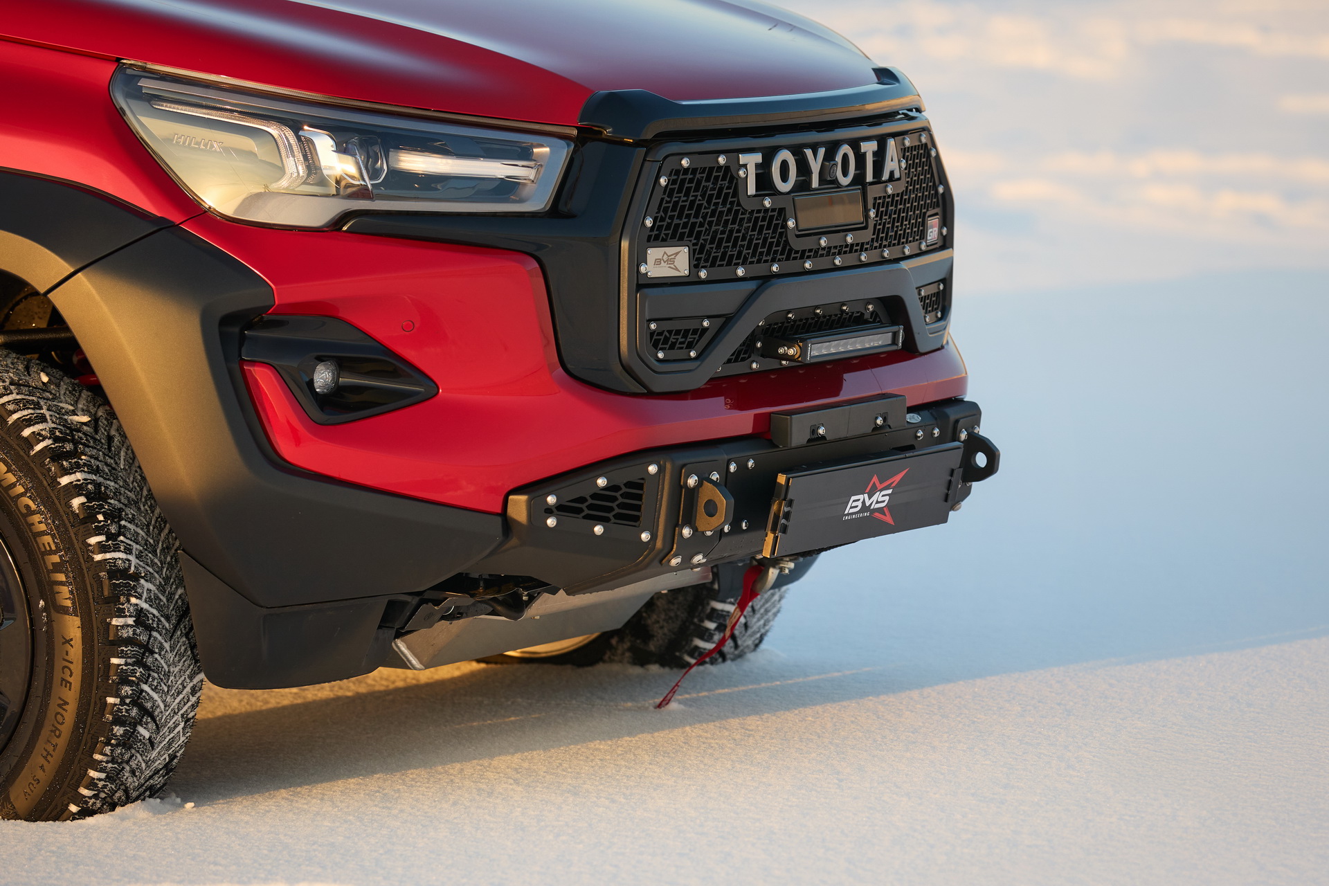 Бампер передний Urban Hilux VIII GR Sport 2 2023-2025