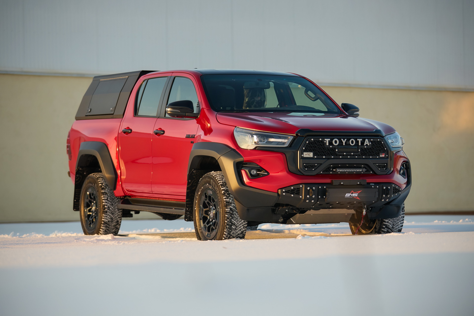 Бампер передний Urban Hilux VIII GR Sport 2 2023-2025