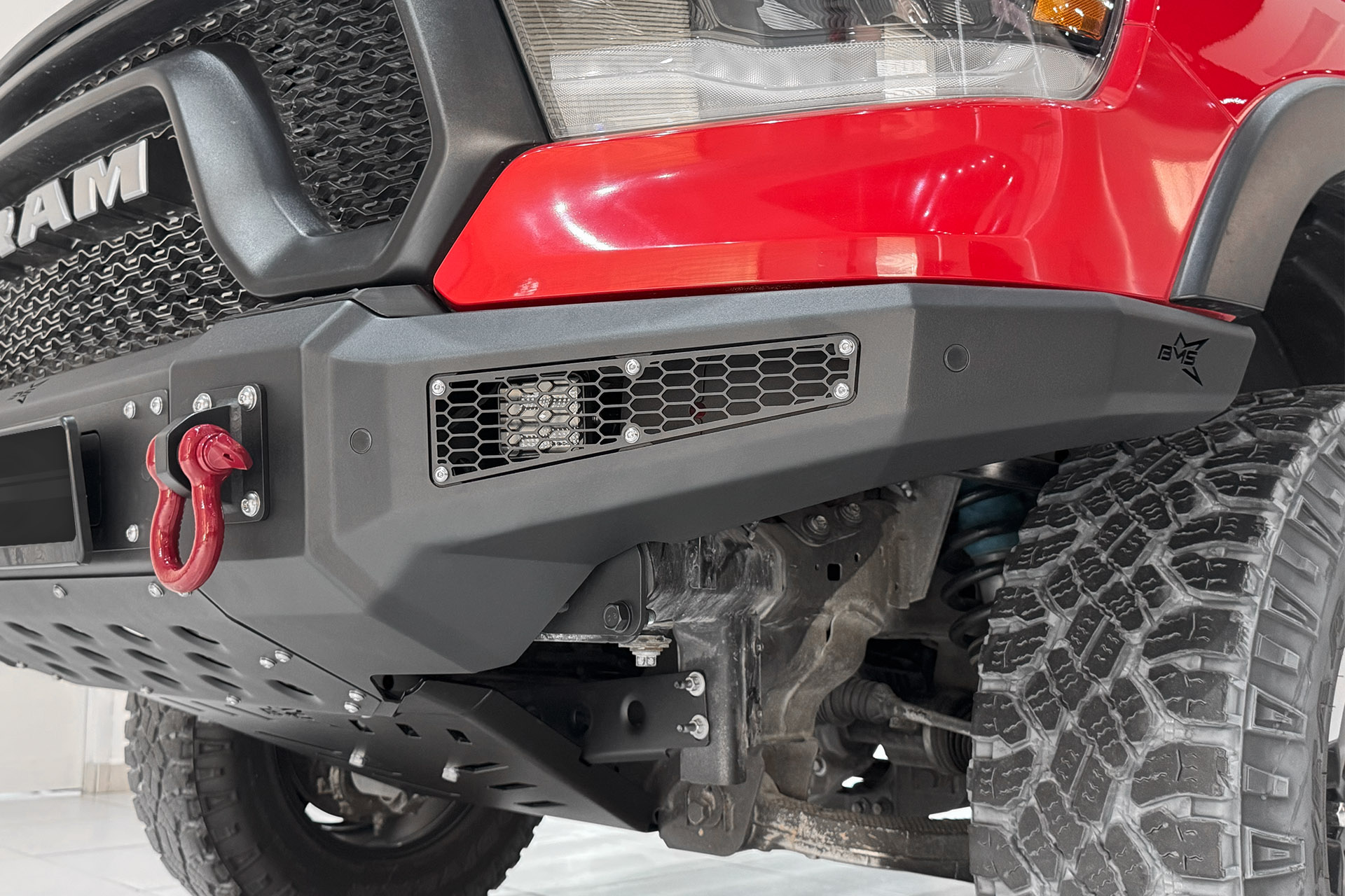 Бампер передний PRO-Line RAM 1500 V Rebel 2019-2024