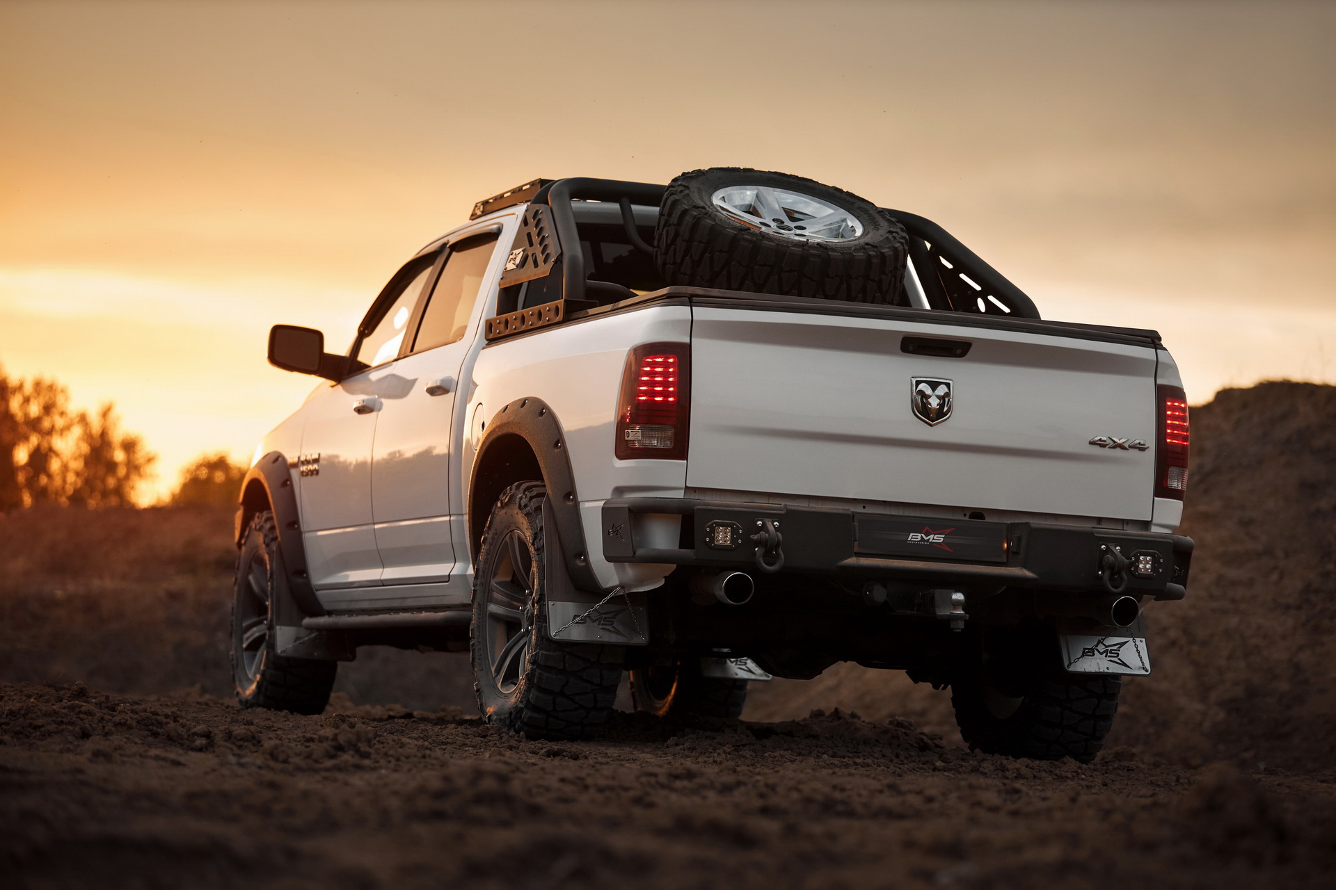 Бампер задний ALFA RAM 1500 IV (DS/DJ) 2009-2017