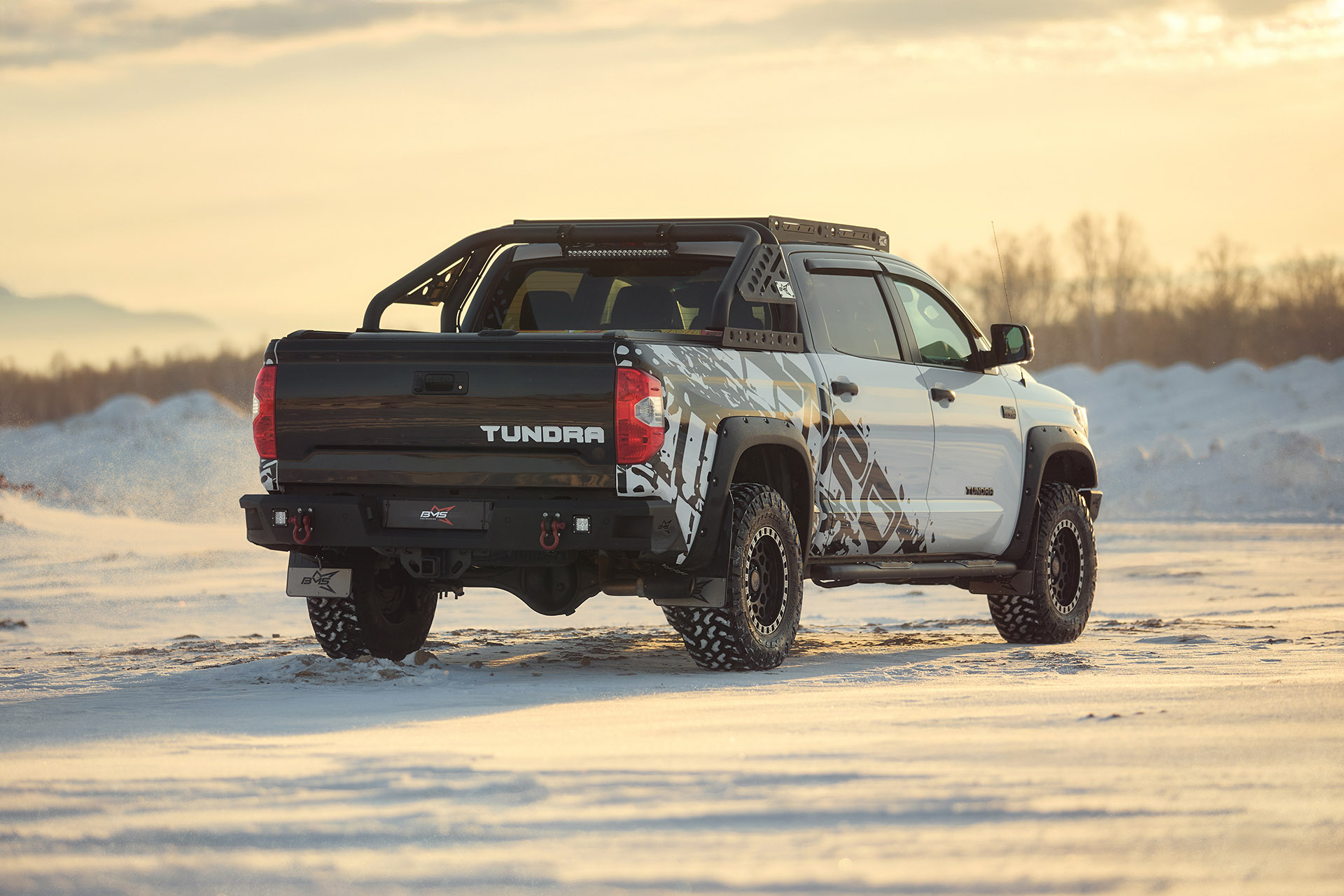 Бампер задний PRO-Line Tundra II рест 2013-2021