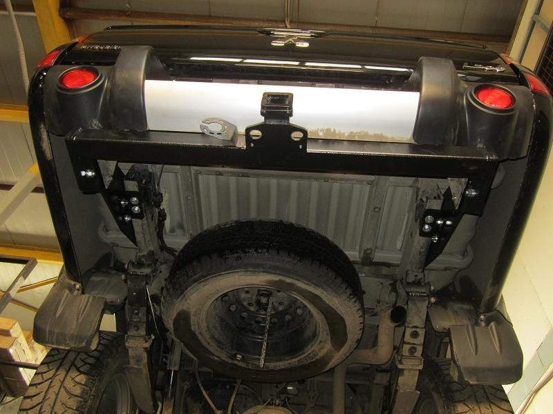 Фаркоп под квадрат 50х50 для Mitsubishi L200 2006-2013