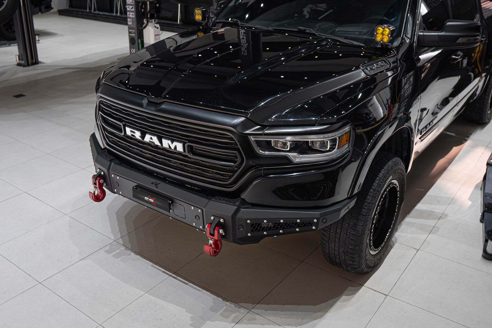 Бампер передний PRO-Line RAM 1500 V 2019-2024