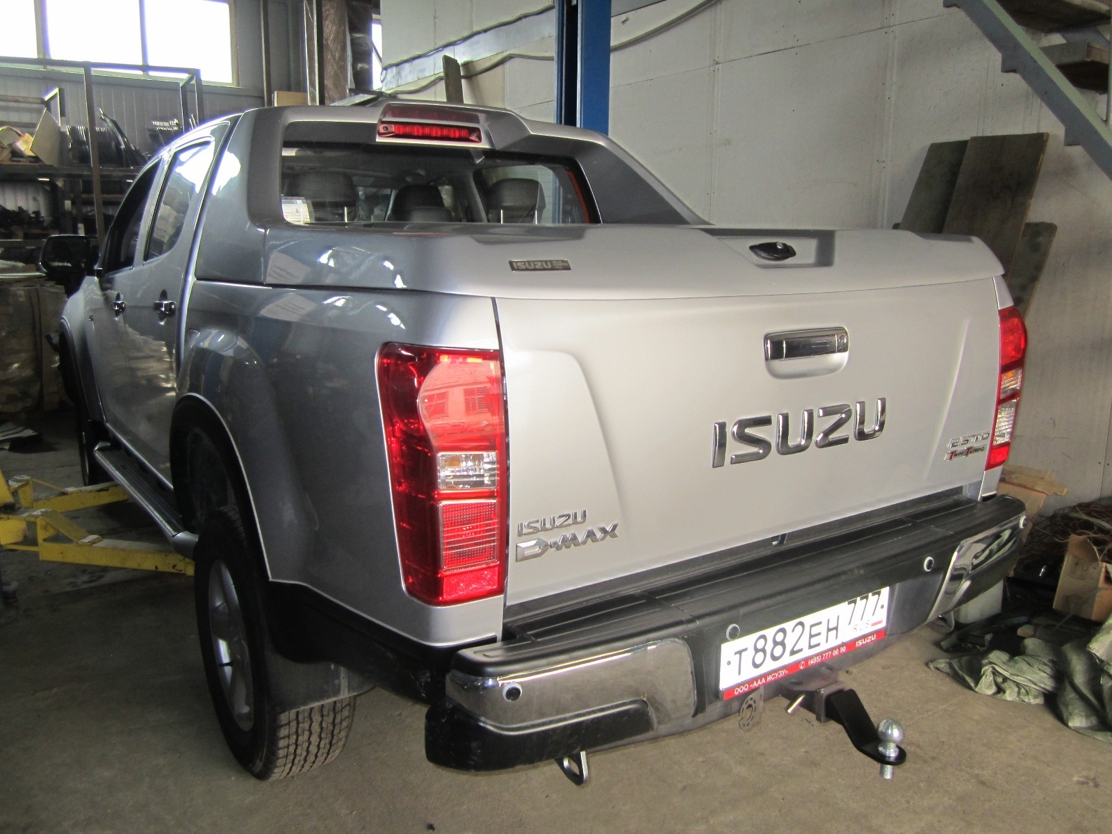 Фаркоп под квадрат 50х50 для Isuzu D Max 2012-2023