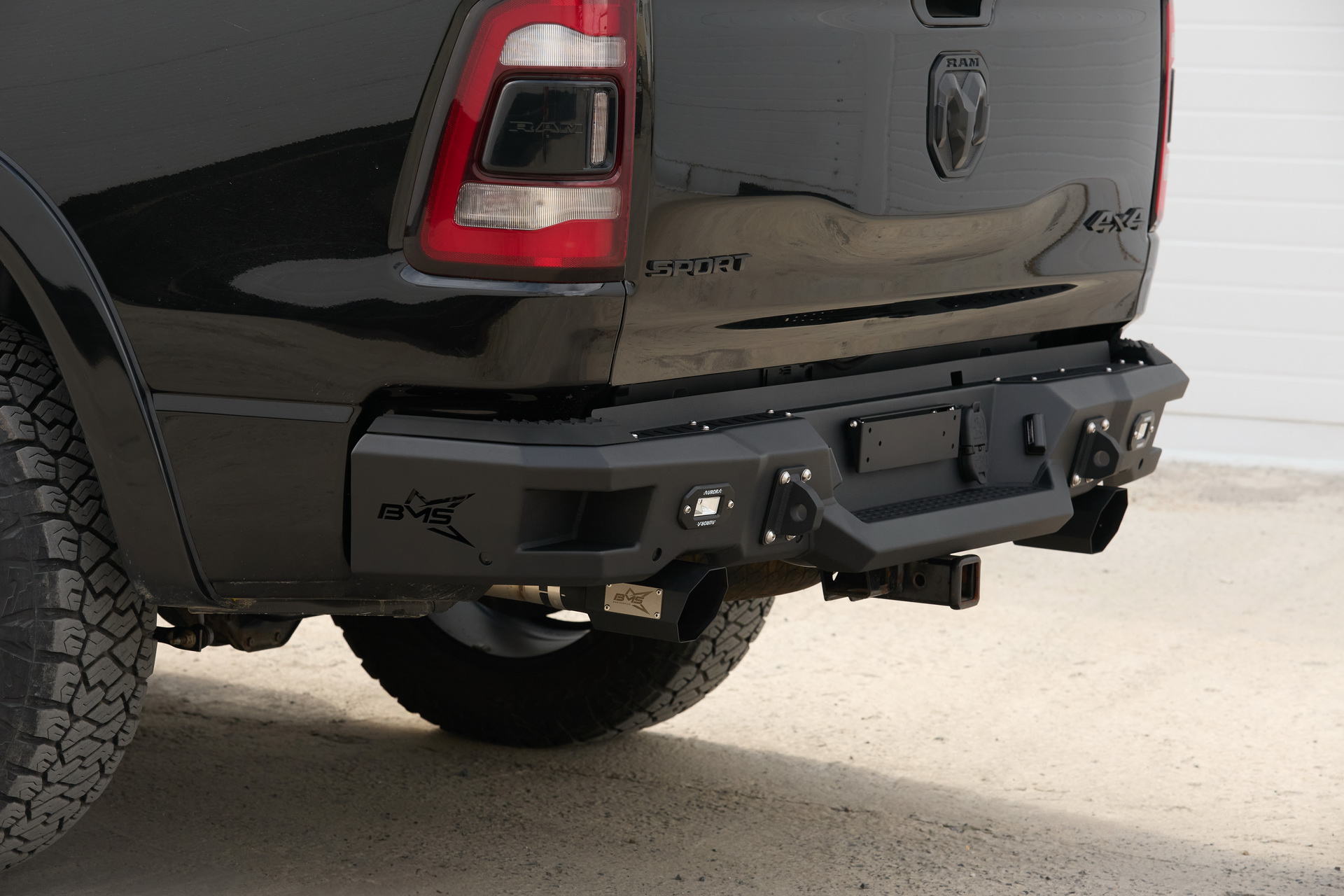 Бампер задний PRO-Line RAM 1500 V/Rebel 2019-2024/TRX 2020-2024