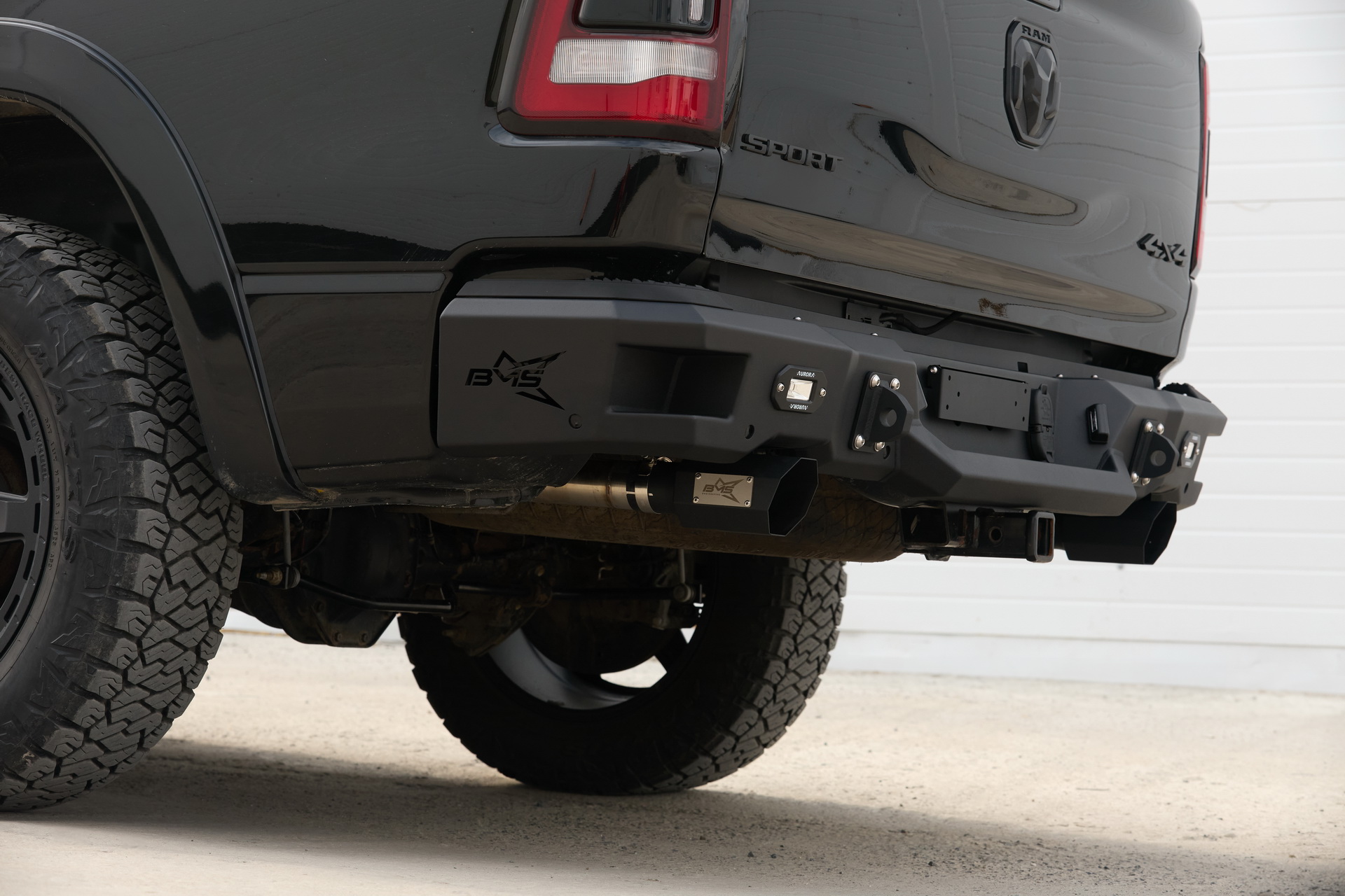 Бампер задний PRO-Line RAM 1500 V/Rebel 2019-2024/TRX 2020-2024