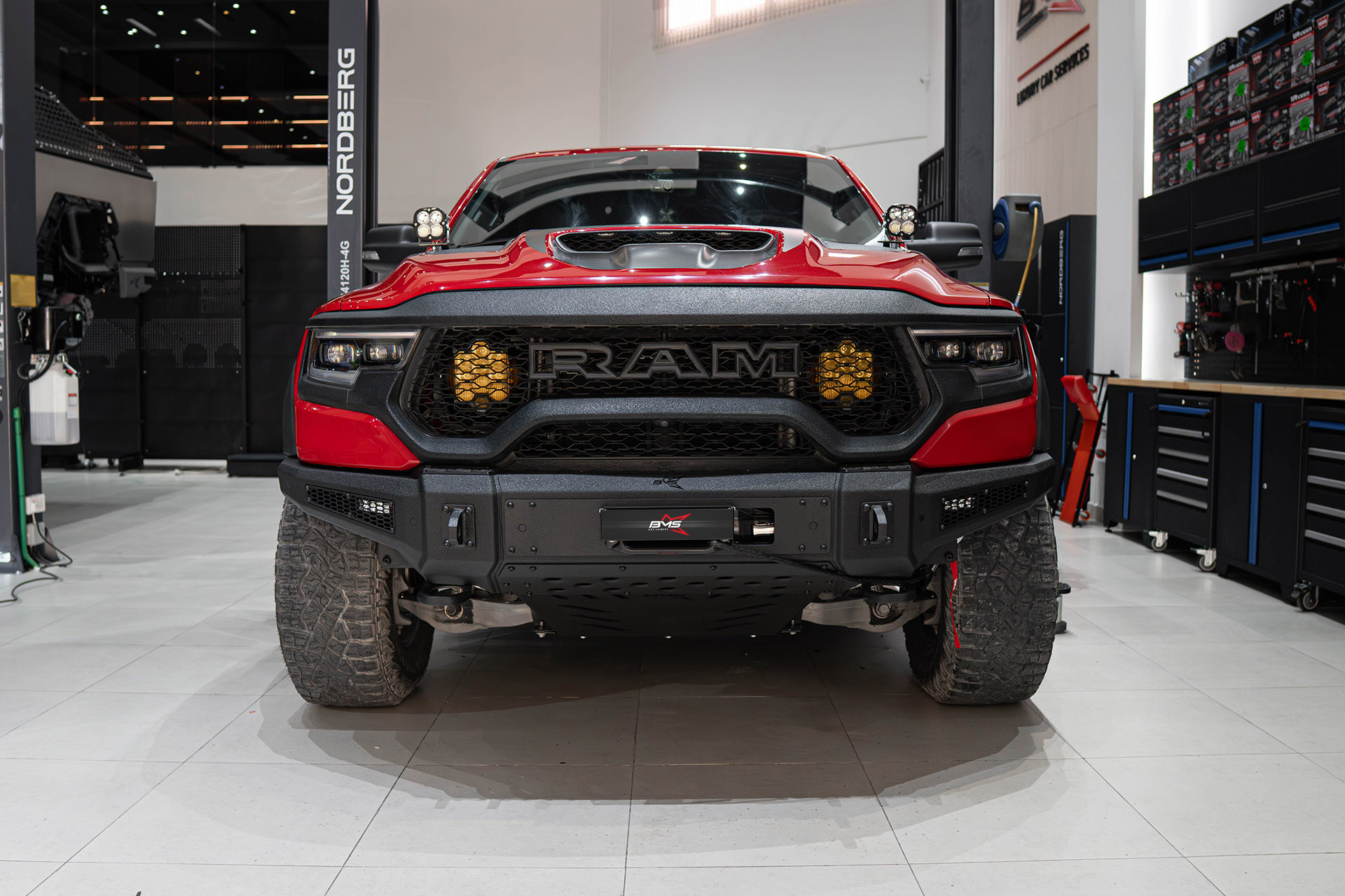 Бампер передний PRO-Line RAM TRX 2020-2024