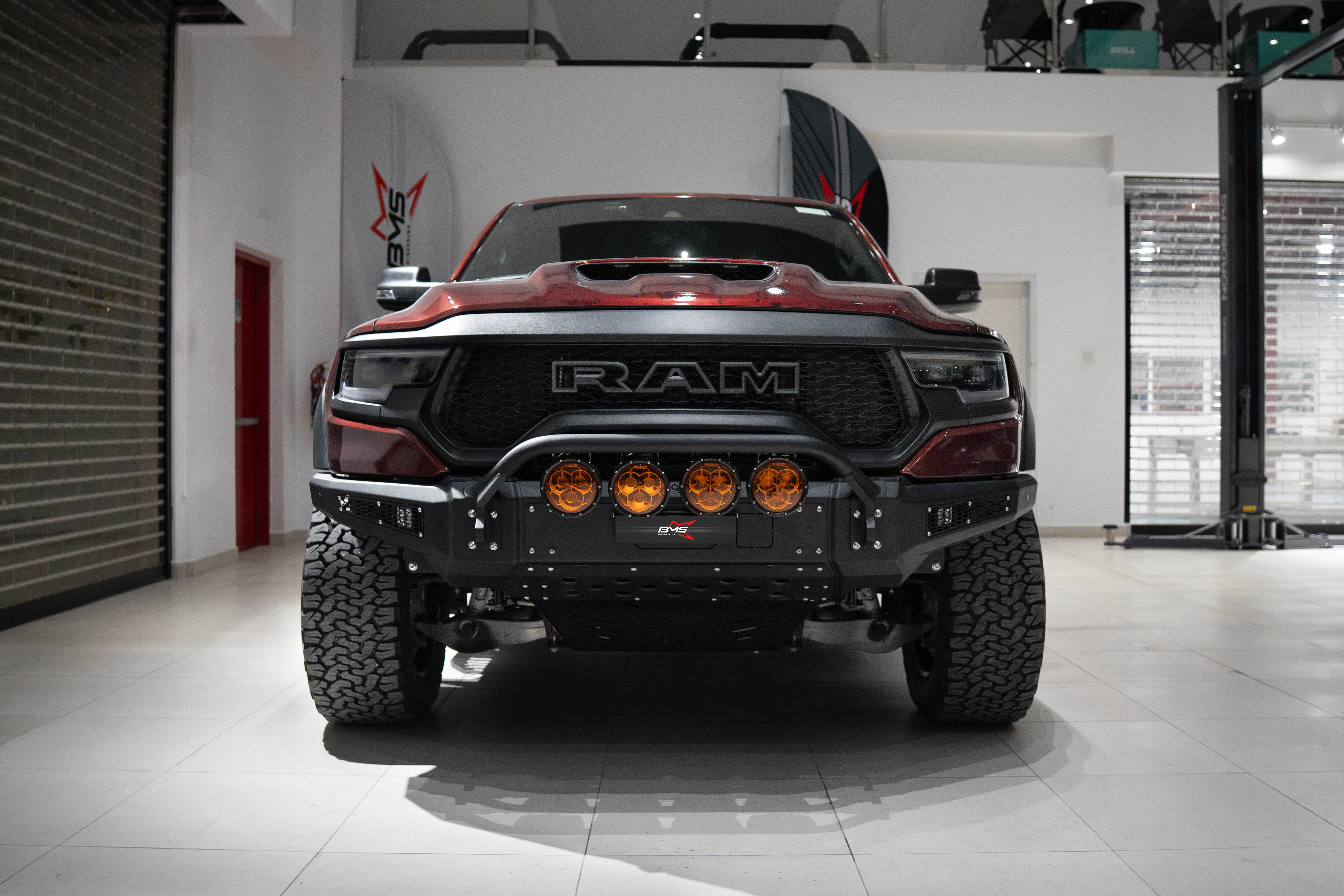 Бампер передний PRO-Line RAM TRX 2020-2024