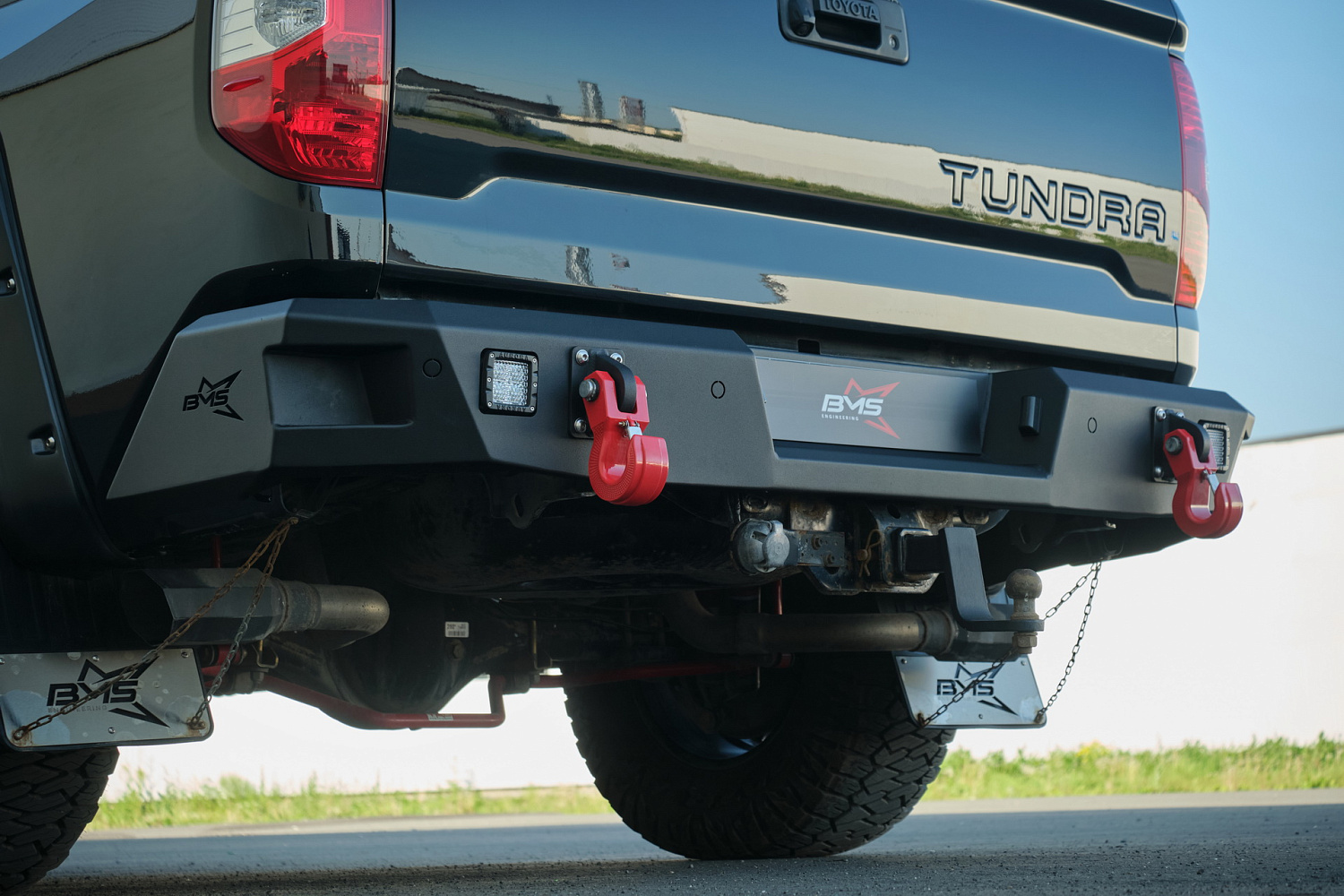 Бампер задний PRO-Line Tundra II рест 2013-2021