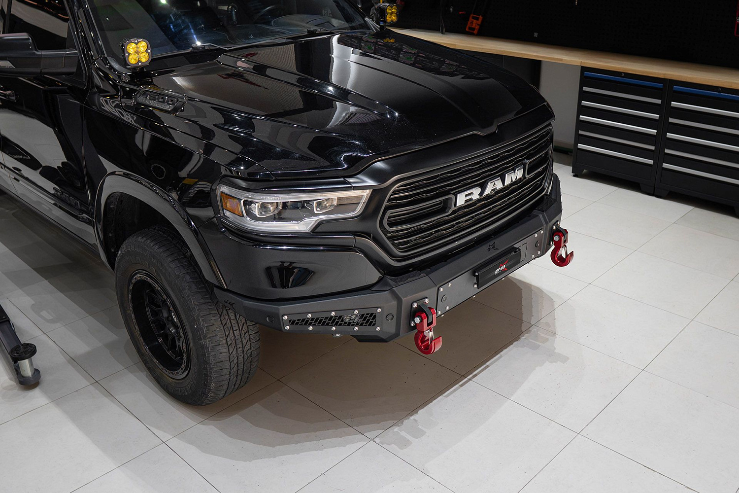 Бампер передний PRO-Line RAM 1500 V 2019-2024