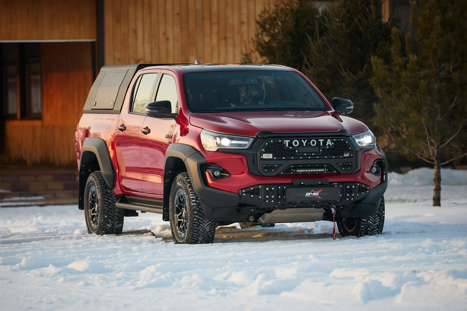 Бампер передний Urban Hilux VIII GR Sport 2 2023-2025